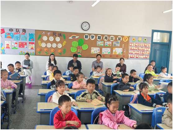 ����(y��u)���I�̭h(hu��n)���������^(q��)¹�QС�W(xu��)һ�꼉�О���(x��)�T�B(y��ng)�ɽ�����