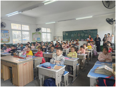 �ƿh�(zh��n)�ڶ�С�W(xu��)�e���n�ó�Ҏ(gu��)չʾ���