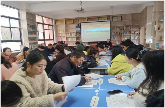 ��ɽ�(zh��n)��һС�W(xu��)�_չ��͸���N�����_���ջ��