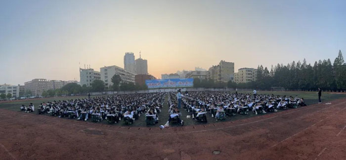 �S�ݶ����e�kӢ�Z���~Ĭ����ِ