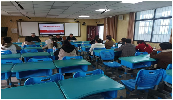 �f�����r(n��ng)��(ch��ng)���ČW(xu��)У�_չ���L�_���ջ��(d��ng)