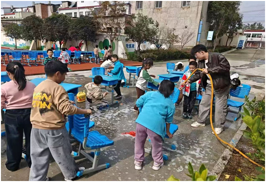 �����(zh��n)�ڶ�С�W�_չ�n�����坍���