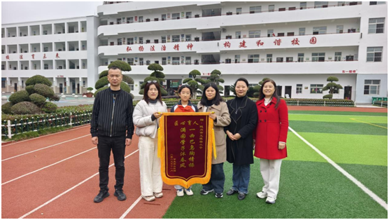 ����(y��u)���I�̭h(hu��n)�������ۘ�С�W(xu��)�����Ļ���ɫ���O(sh��)�Y(ji��)�T��