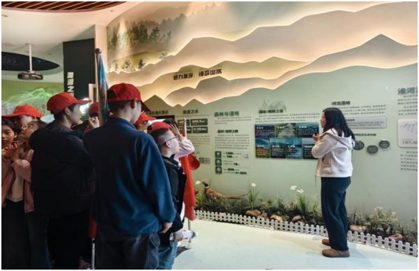 С���(zh��n)���ČW(xu��)У�M���W(xu��)������ؿ����ЌW(xu��)��(c��)ӛ