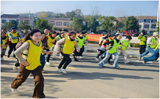 �˷��������߳��(zh��n)�����׃��@�H���\(y��n)��(d��ng)��(hu��)̫�����ϡ�����