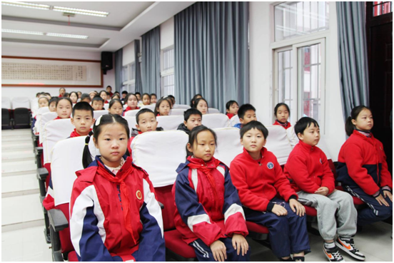 ����(y��u)���I(y��ng)�̭h(hu��n)���������^(q��)��(sh��)�(y��n)С�W(xu��)�_չ�����M(j��n)У�@���(d��ng)