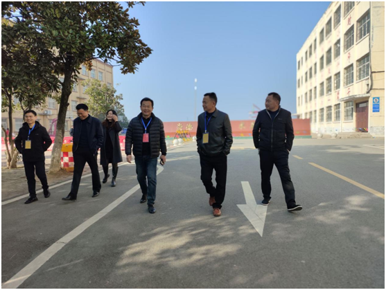 �S�h������ԇԺ�I(l��ng)��(d��o)Ѳҕ����w����ԇ