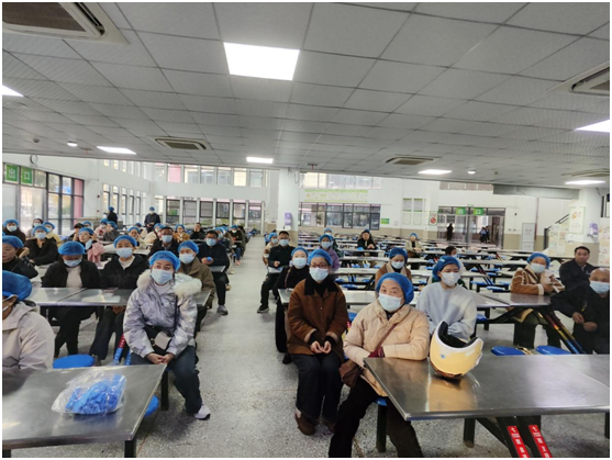 ����(y��u)���I(y��ng)�̭h(hu��n)������犳���(j��)�ЌW(xu��)�e�k11��ʳ���_(k��i)���ջ��(d��ng)