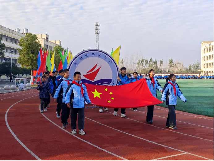 ����(y��u)���I(y��ng)�̭h(hu��n)���������^(q��)��ˮ�W(xu��)У�e�ж����\(y��n)��(d��ng)��(hu��)