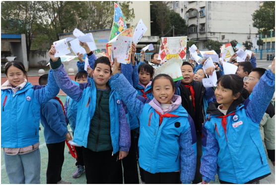 ����(y��u)���I�̭h(hu��n)���������^(q��)��ˮ�WУ�e�ЌW���Έ@���