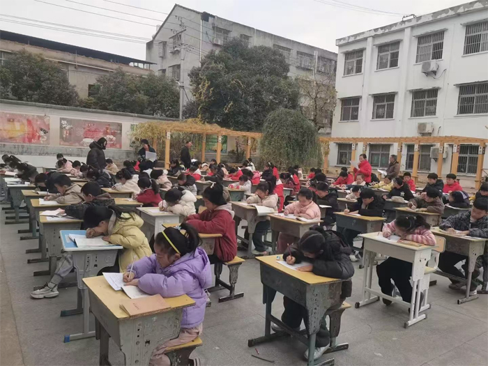 ��ɽ�(zh��n)�ڶ�С�W���P��h��  ��������