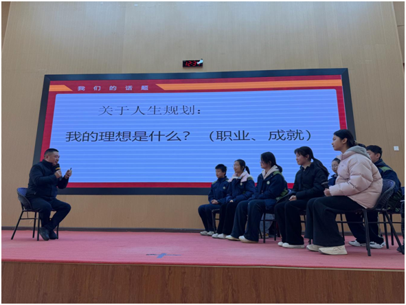 ����(y��u)���I(y��ng)�̭h(hu��n)���������^(q��)���S�W(xu��)У���в��e�С�У�L(zh��ng)�挦(du��)�桱���(d��ng)