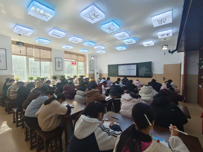 �����^(q��)���ӵڶ�С�W(xu��)��(li��n)�w�ɹ��_չ���꼉(j��)�F(xi��n)��(ch��ng)���ĸ�(j��ng)ِ���(d��ng)