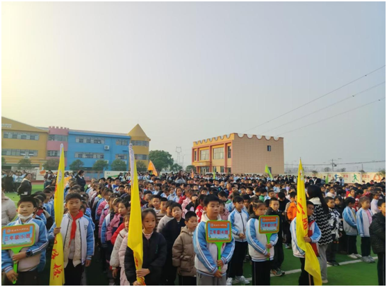 �S�h��ɽ���W(xu��)У����W(xu��)��(x��)�h�Ķ�ʮ������ȫ��(hu��)����