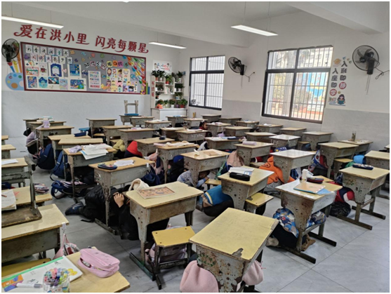 ��ɽ�(zh��n)С�W(xu��)�_չ������ɢ�ݾ� ����У�@��ȫ����