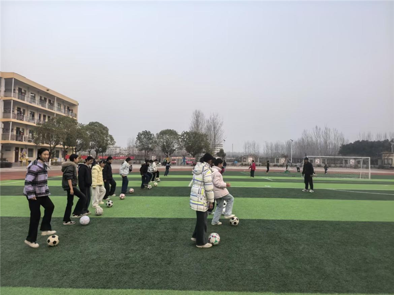 �ƿh�(zh��n)������F(tu��n)�n���c(di��n)��У�@����