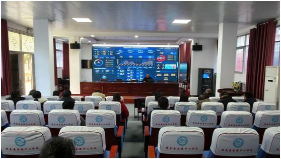 �ƿh�(zh��n)���ČWУ�e�м��L�_���ջ��