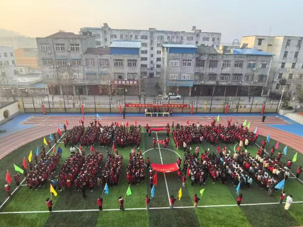 С���(zh��n)����С�WУ�@�����w����(ji��)�ɹ��e�k