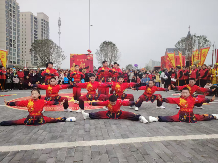 ����(zh��n)���ČW(xu��)У�����l(xi��ng)���꡶��Ȼȭ���@�G�����׵ۏR��(hu��)