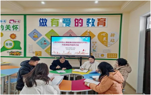 С���(zh��n)���ČW(xu��)У�e�����������м�(j��)�n�}�_(k��i)�}��ӑ��(hu��)