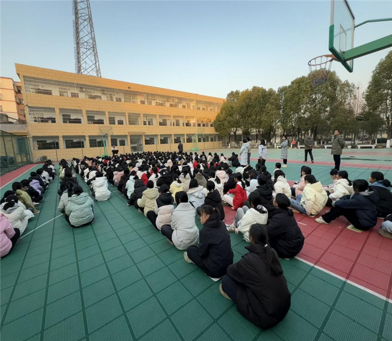 �ƿh�(zh��n)�����_(k��i)չ�ഺ�����������c���ν�����(zhu��n)�}�v��