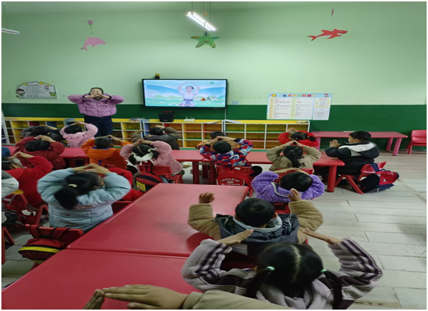 �f(w��n)�������׃��@�_(k��i)չ��Ԋ(sh��)�~�M(j��n)У�@��ϵ�л��(d��ng)