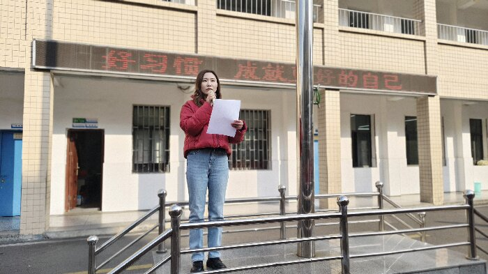 ����(y��u)���I�̭h(hu��n)�����ۿ��TС�W(xu��)�_չ���О���(x��)�T�B(y��ng)�ɽ��������������