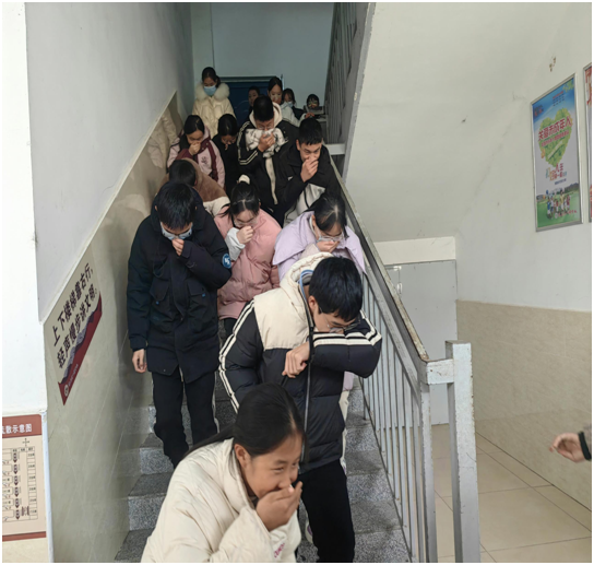 �S�h��ɽ���W(xu��)У�_չ������(y��ng)�������ݾ�