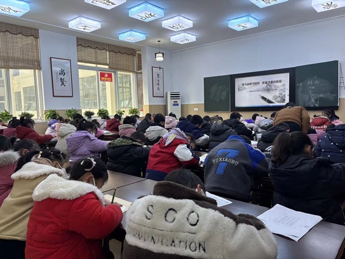 ����(y��u)���I�̭h(hu��n)�������ӵڶ�С�W��(li��n)�w�e�k��ӭԪ�����W��Ӳ�P������ِ