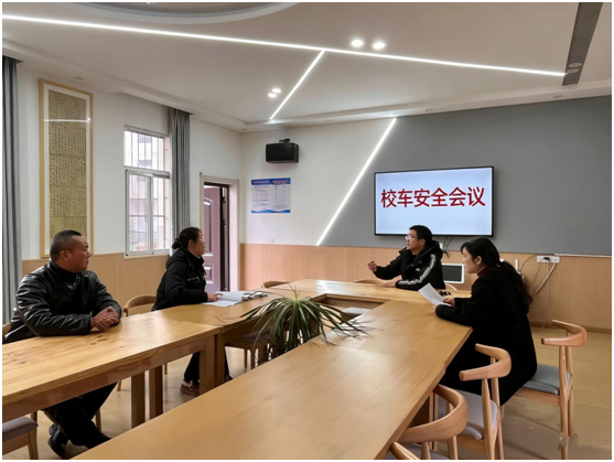 ����(y��u)���I�̭h(hu��n)�������ӵ�һС�W(xu��)���_У܇��ȫ���}���h ���ΌW(xu��)�����а�ȫ����