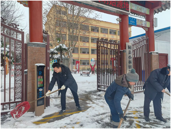 С���(zh��n)һ�г�ѩ�Ʊ���������ȫͨ��