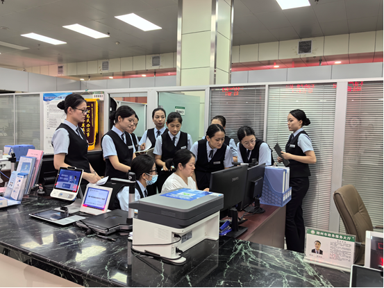 �S�����磺���g(sh��)�x�ܡ�һ��ͨ�k��������(w��)Ⱥ�����o�p㕽ӡ�