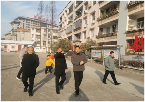 �S�h�������hί��ӛ�����L(zh��ng)�Ǿ��A����ɽ�(zh��n)����С�W(xu��)�{(di��o)��