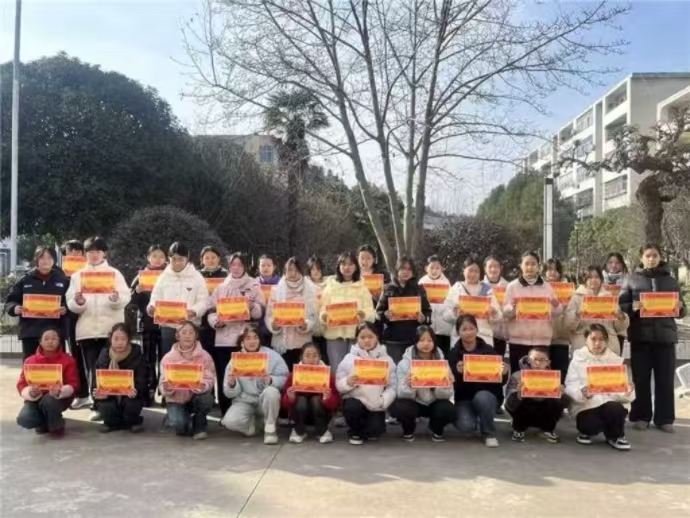 ����(zh��n)�����á����l(xi��ng)��(sh��)���ҡ��C��(ji��ng)�xʽ�A�M(m��n)�e��