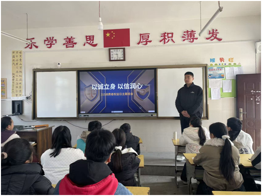 �S�h�ݵ��(zh��n)���ČW(xu��)У�_(k��i)չ�����\(ch��ng)�Ž����������(d��ng)